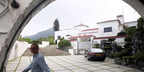 سرقة منزل ثالث أغنى شخص في هونج كونج 