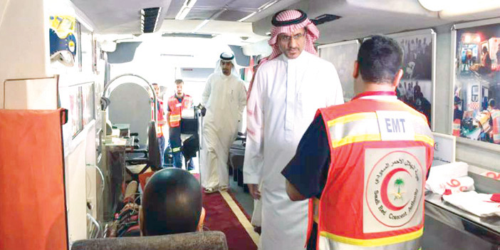  القاسم في جولة داخل المعرض المتنقل