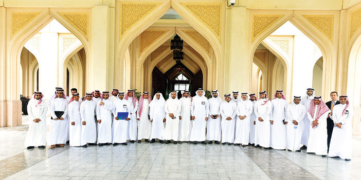  صورة جماعية للمشاركين في الورشة