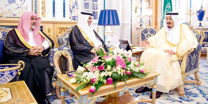 خادم الحرمين الشريفين يستقبل وزير التعليم ومديري الجامعات المعينين في مناصبهم الجديدة 