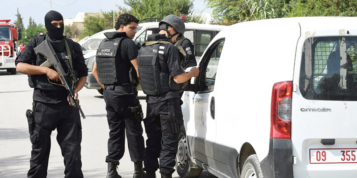  قوات الأمن التونسية تشدد الإجراءات الأمنية بعد الكشف عن مخطط إرهابي