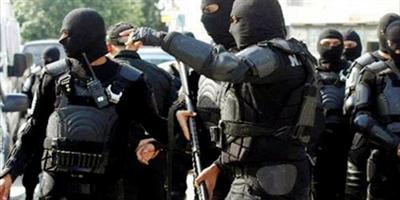 حملات أمنية ضد الإرهاب بتونس تكشف عن مخازن للأسلحة 