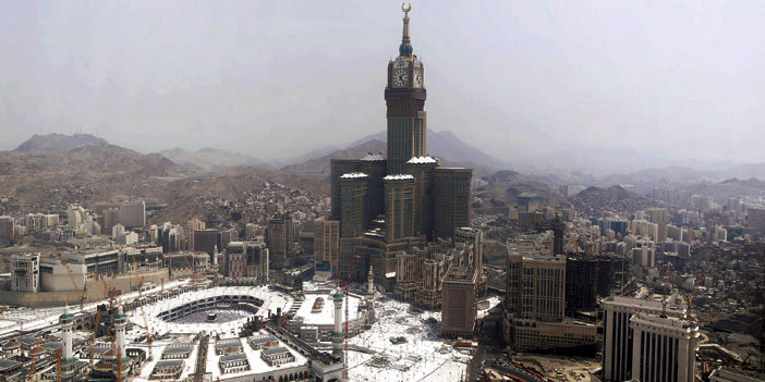 الأمير خالد الفيصل يطلع على خطة الأمن العام لإدارة حركة المشاة والحشود في المسجد الحرام 