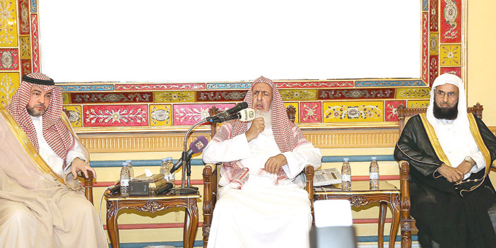 خلال لقائه الدعاة وطلبة العلم المشاركين في برامج توعية ضيوف الرحمن 