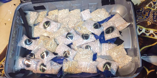 جمرك مطار الملك عبدالعزيز الدولي يُحبط محاولتين لتهريب أكثر من 89 ألف حبة كبتاجون 