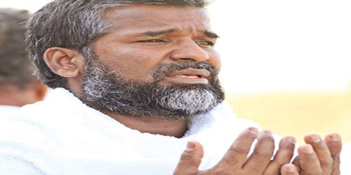 الحجاج على صعيد عرفات دموع وبكاء وتلاوة قرآن 