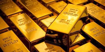 الذهب يتحرك في نطاق ضيق مدعوماً بتراجع الأسهم 