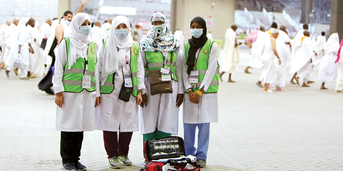سعوديات يتطوعن لخدمة الحجيج 