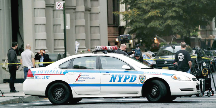   شرطة نيويورك تبحث عن المطلوب الذي حاول حرق امرأة مسلمة