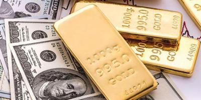 الذهب يتراجع مع ارتفاع الدولار 