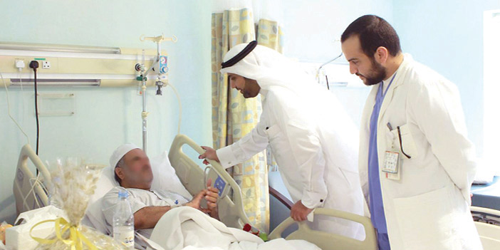 مستشفى الأمير محمد بن عبدالعزيز يعايد المرضى 