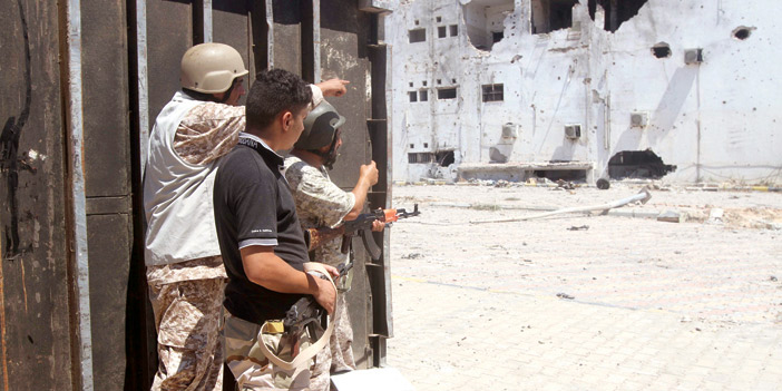  القوات الليبية أثناء مواجهة داعش في سرت