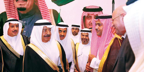 رئيس الوزراء بمملكة البحرين يشيد بمواقف المملكة المشرفة اتجاه البحرين 