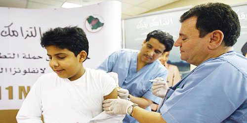 ضرورة تطعيم الأطفال وكبار السن 