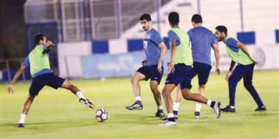الهلال يواصل تدريباته.. دبي تُبعد «الشلهوب».. و«إدواردو» يغيب لليوم الثالث 