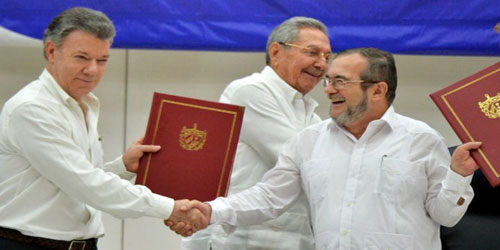 الرئيس الكولومبي يقرر إنهاء العمل بوقف النار مع فارك في نهاية الشهر 