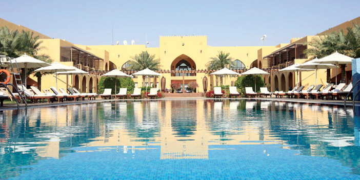 فندق «تلال ليوا» يوفر أنشطة ممتعة وسط الصحراء 