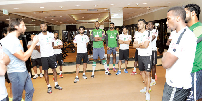  من تدريبات المنتخب الأول في صالة الحديد استعدادا للإمارات