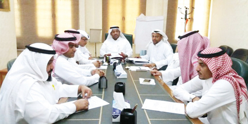  لجنة فطن أثناء الاجتماع