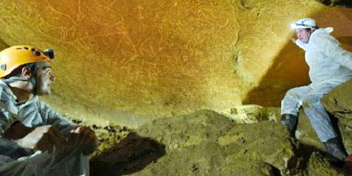 العثور على نقوش يصل عمرها إلى أكثر من 14 ألف عام 