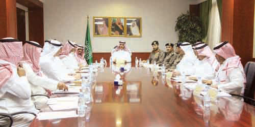   الأمير عبدالرحمن بن عبدالله يترأس الاجتماع