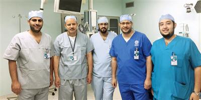 عملية جراحية نادرة تنقذ أربعينياً من مرض نادر بتخصصي تبوك 