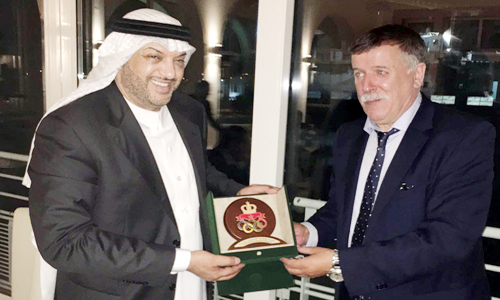  الأمير طلال بعد الاجتماع