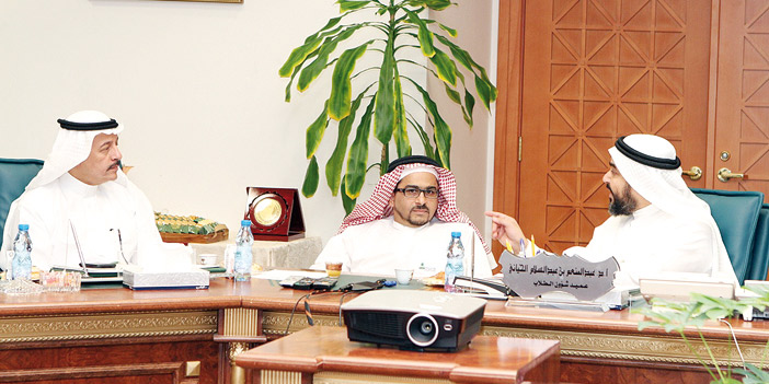  زيارة العليان للجامعة