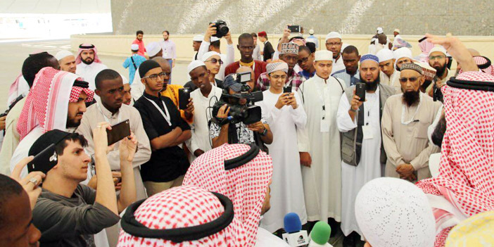 المشاركون في المسابقة يتعرَّفون على معالم مكة 