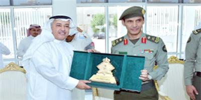 اللواء السحيباني يفتتح شعبة جوازات مجمع الملك عبدالعزيز للاتصالات 