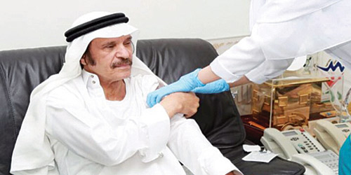 «سعود الطبية» تحصِّن منسوبي «الجزيرة» 