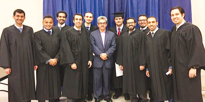 54 طبيبًا وطبيبةً سعوديين ينهون تدريبهم في برنامج الزمالة الكندية بنجاح 