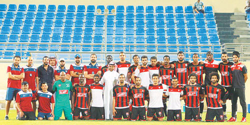  فريق الرائد