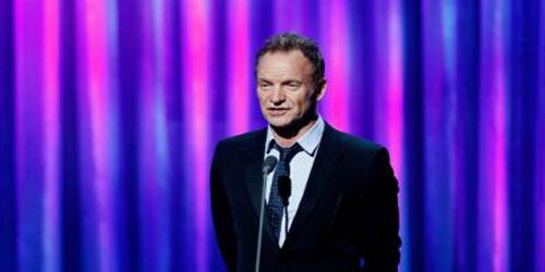 ستينج يغني في قاعة «باتاكلان» 