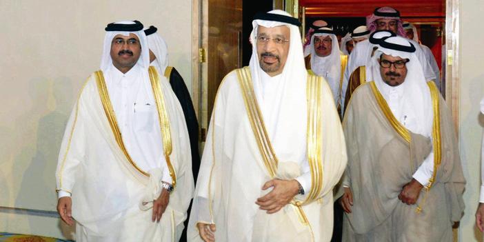   الوزيران خلال إطلاق فعاليات المنتدى الاقتصادي السعودي القطري بالرياض أمس