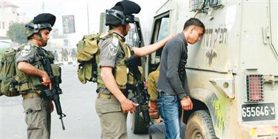 قوات الاحتلال الإسرائيلية تعتقل 22 فلسطينيًّا من الضفة 