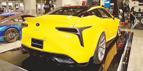  صورة من مشاركة سيارات لكزس