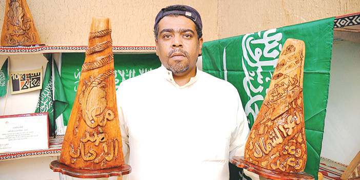  الغلث مع بعض أعماله