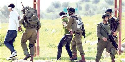 الاحتلال يعتقل شابين فلسطينيين من بيت لحم 