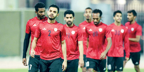   الثلاثي الدولي انتظم في تدريبات الشباب