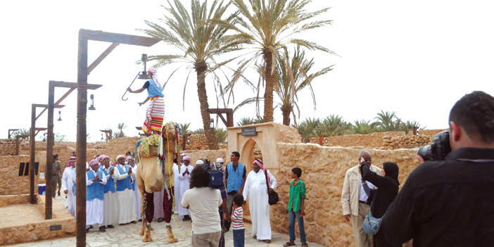  جانب من الفعاليات المقامة في قرية القصار