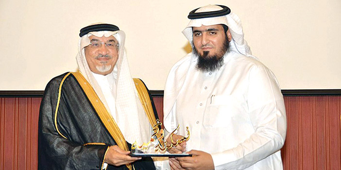  تكريم وكيل محافظة الأحساء للمكتب التعاوني