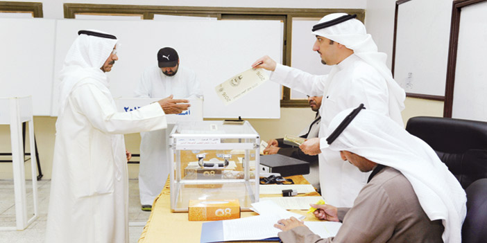  جانب من عملية الانتخابات بالكويت