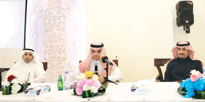   وزير التعليم خلال رعايته حلقة النقاش الاستشرافية الأولى