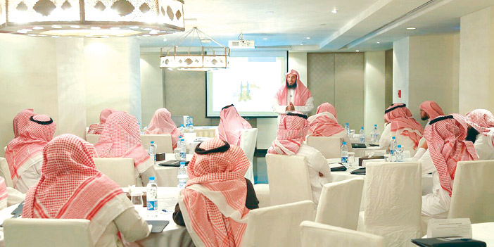  عدد من حضور الدورة