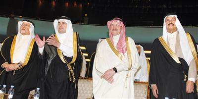 وزير الثقافة والإعلام افتتح «مؤتمر الأدباء السعوديين» وكرَّم الرواد ومؤسساتهم 