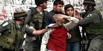 قوات الاحتلال تعتقل خمسة فلسطينيين بينهم أطفال 
