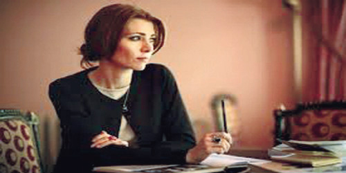  الكاتبة التركية إليف شفاق