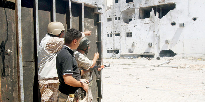  القوات الليبية أثناء الاشتباك مع داعش