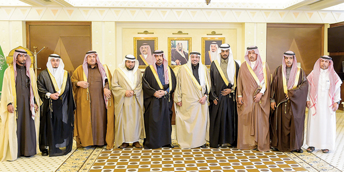  أمير القصيم يلتقي رئيس وأعضاء بلدي القوارة